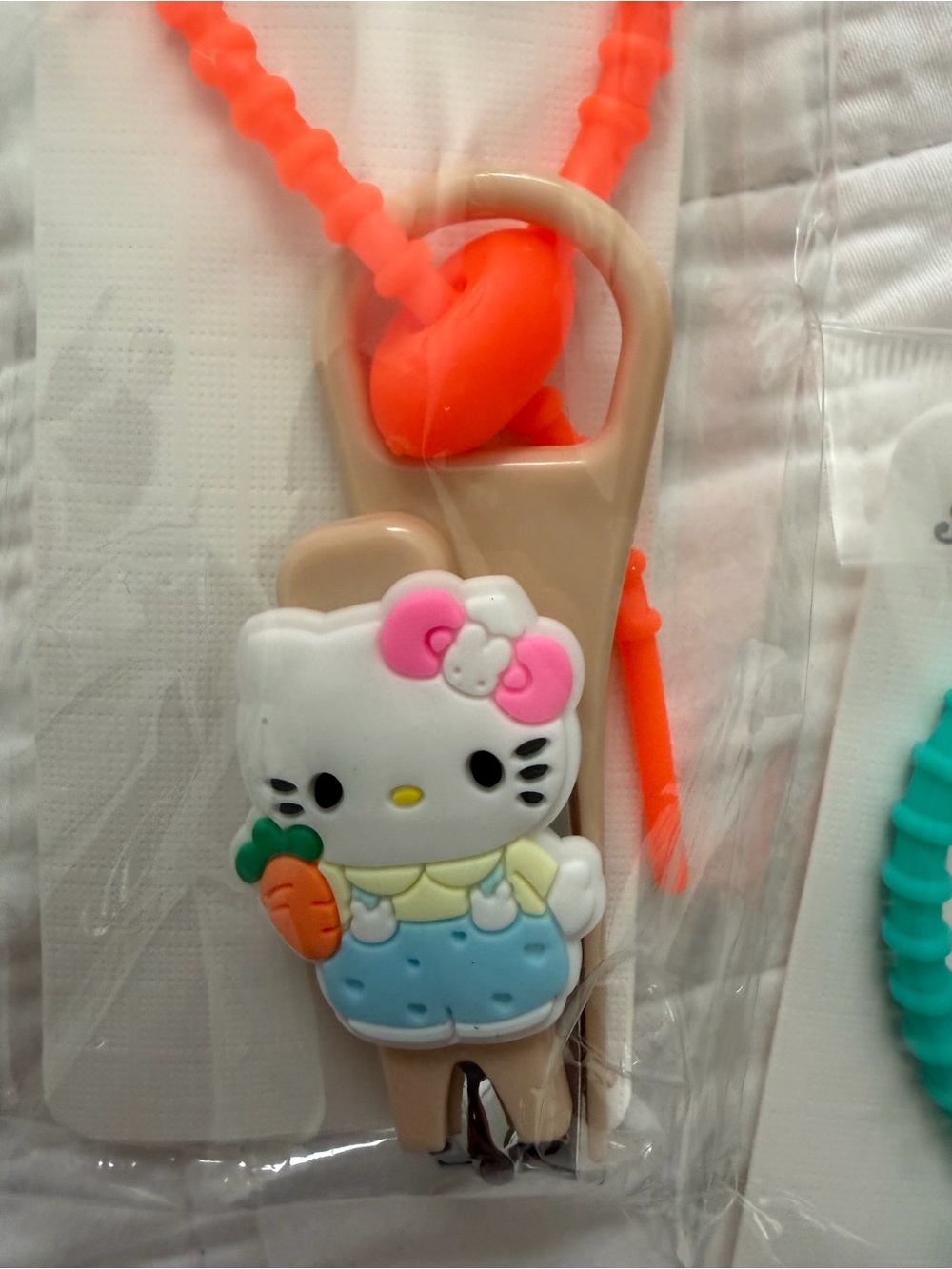 Hello Kitty Nail Clipper Keychain – - Picture 6 of 7